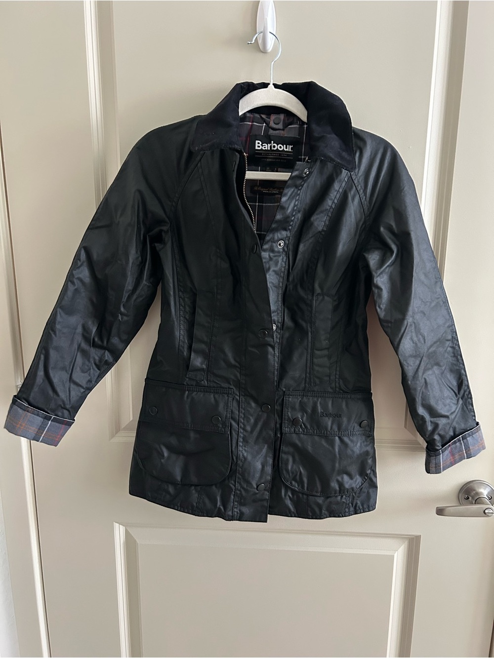 New Barbour Beadnell Black Size 0 US Wax Cotton Barn Jacket Classic Plaid Tartan
